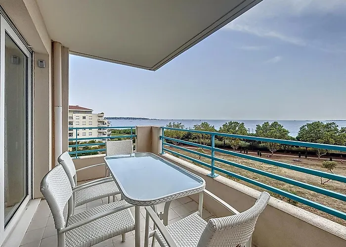 Les Pins Bleus Appartement