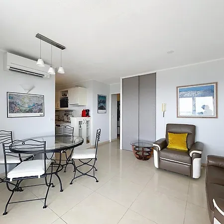 Les Pins Bleus 앙티브