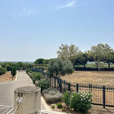 Les Pins Bleus 아파트